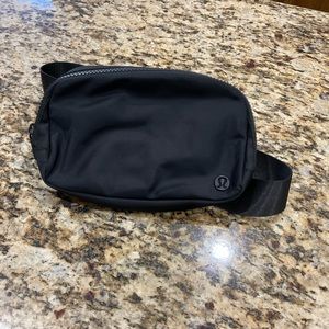 lululemon Belt Bag 1L EUC